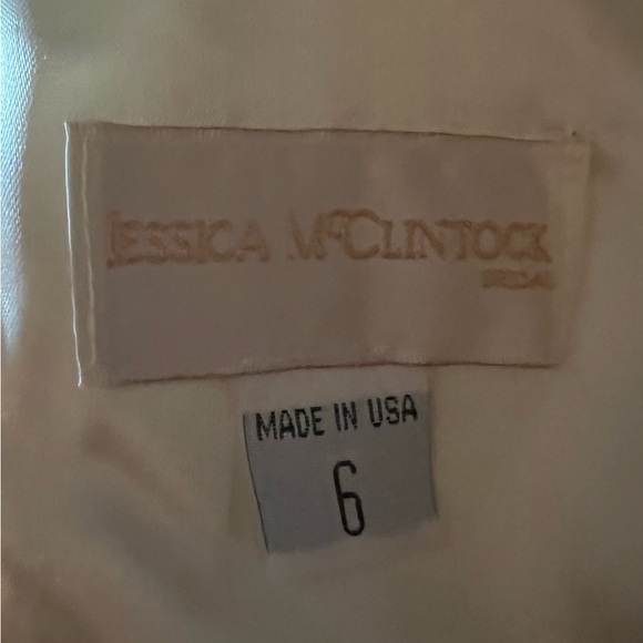 Vintage Jessica McClintock ivory full- length gown with matching wrap shawl. - Picture 7 of 11